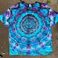 Mandala style short sleeve tshirt XXXL Lane 7 brand