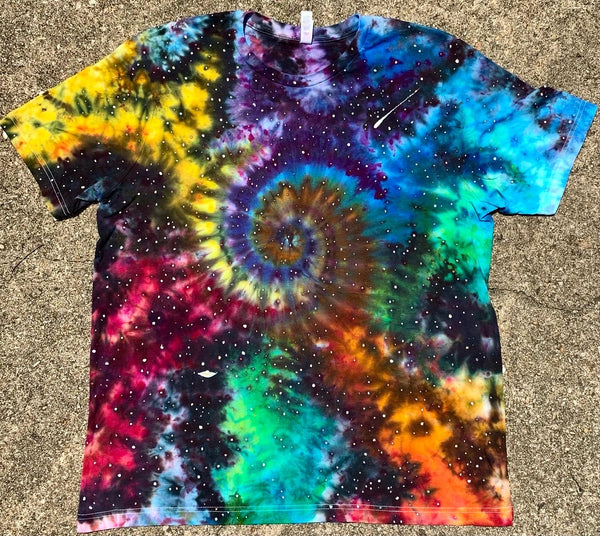 Size XL spiral galaxy tshirt